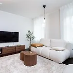T64 By Smartstay *
